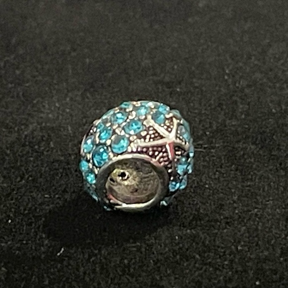 Starfish Charm - Picture 3 of 5